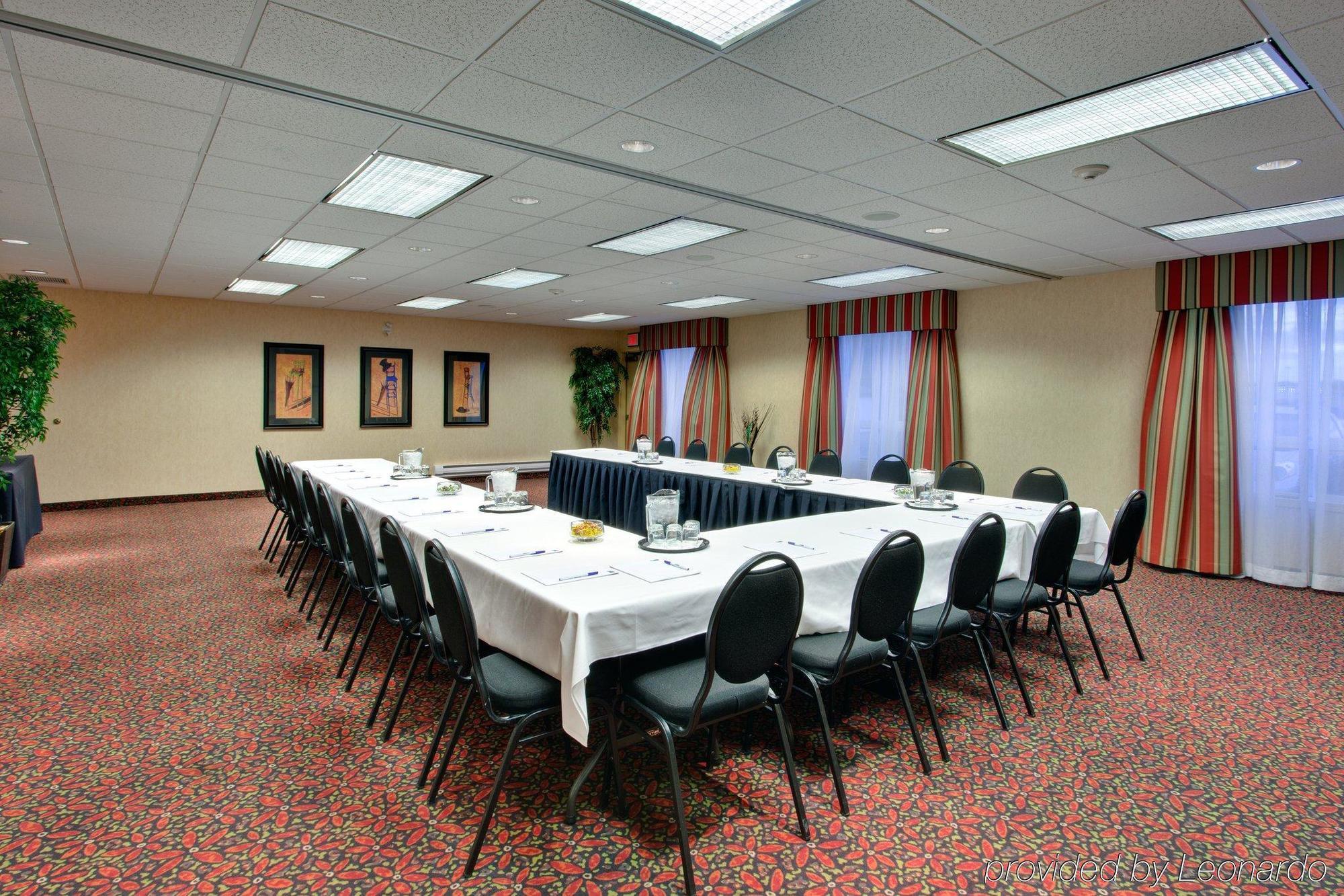 Holiday Inn Express Airdrie By Ihg Facilities photo